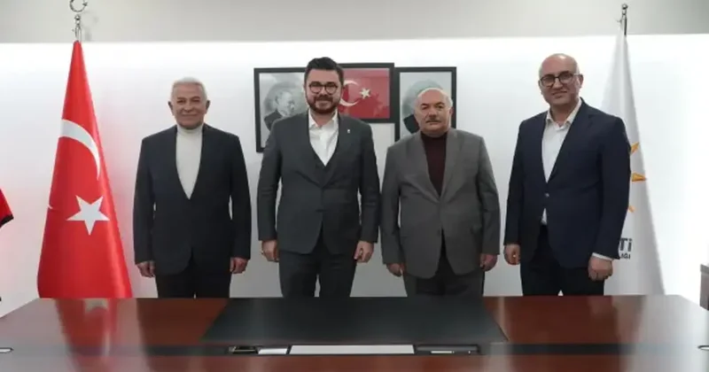 Kayseri de AK Parti üç ilçede yönetim değişikliğine gitti
