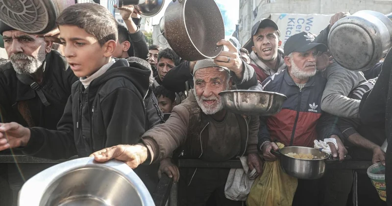 UNRWA, İsrail in uluslararası STK ların Gazze ye erişimini kısıtlamasının risklerini belirtti