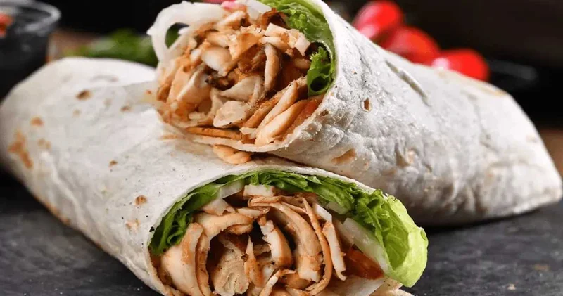 KYK bursu zamma isyan etti: Tavuk dürümün yarısını kim yedi?