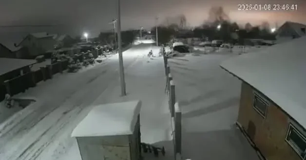 Rusya, Oreşnik füzeleriyle vurdu! Geceyi gündüze çevirdi! Saldırı anı kamerada