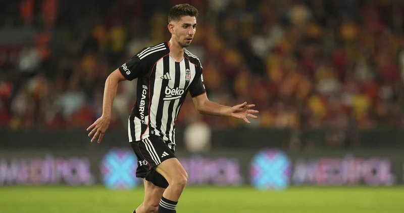 Beşiktaş ta Demir Ege Tıknaz a Braga dan resmi teklif! Beşiktaş Haberleri