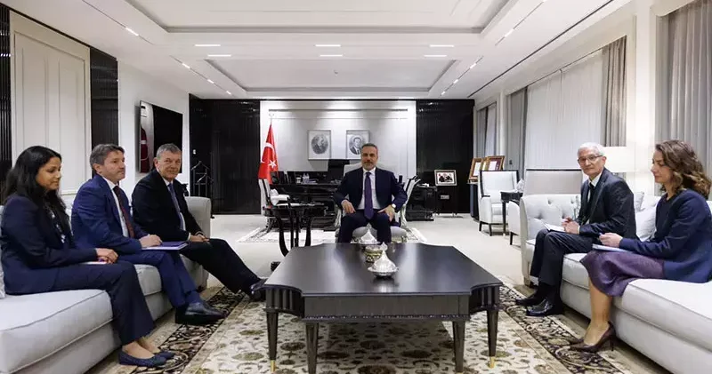 Bakan Fidan, UNRWA Genel Komiseri Lazzarini’yi kabul etti