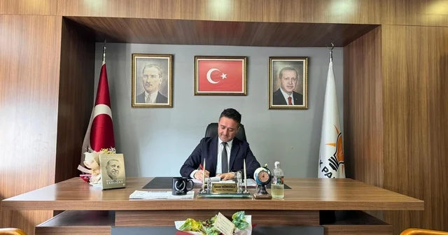 AK Partili Köroğlu ndan Başkan Erdem e sert tepki: Belediyecilik sahnede koşarak değil, sokakta hizmetle yapılır Zonguldak Haberleri