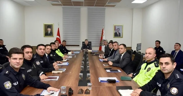 Adıyaman da aylık emniyet değerlendirme toplantısı yapıldı Adıyaman Haberleri