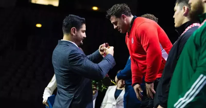 Doping iftirası atılan Rıza Kayaalp cevabı minderde verdi: Altın madalya kazandı