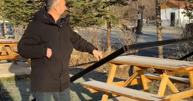 Parklardan sonra mesire alanına da zarar verdiler Belediye Başkanı Serkan Cıva: Biz yapmaktan, siz kırıp dökmekten bıkmadınız Karabük Haberleri