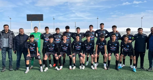 Muş Gençlerbirliği nden 50. yılında çifte şampiyonluk sevinci Muş Haberleri