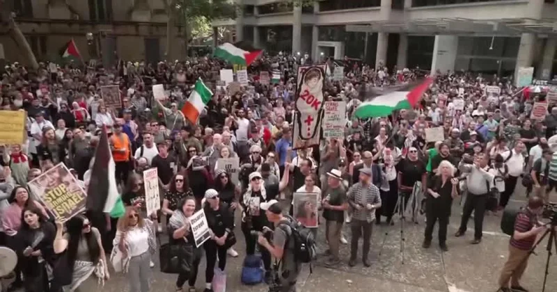 Avustralya da binlerce kişi, İsrail Cumhurbaşkanı Herzog un ziyaretini protesto etti