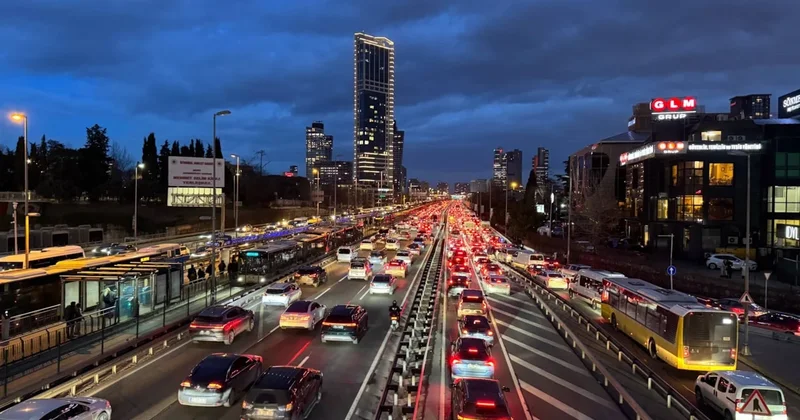 İstanbul güne böyle uyandı: Trafikte kritik tablo Sözcü Gazetesi