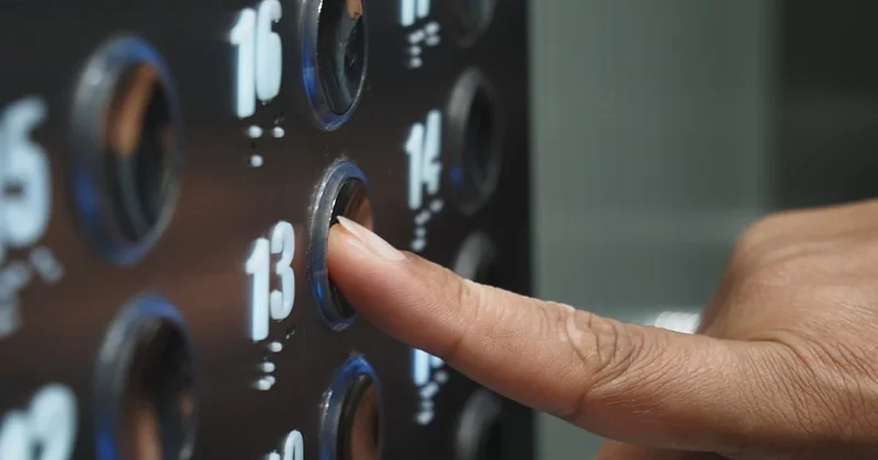 Meğer asansördeki bu basit hareket, nadir görülen bir duygusal zekayı ortaya koyuyormuş Sözcü Gazetesi