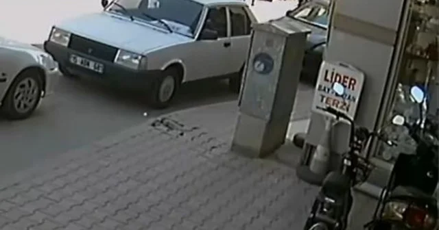 Silah çekmeye çalıştığı jandarmanın dikkati faciayı önledi Olay sonrası teğmen hafif şekilde yaralanırken, şüphelinin üzerinden çok miktarda uyuşturucu çıktı Şüpheli, son görülen duruşmada yaklaşık 10 yıl hapis cezası aldı Burdur Haberleri