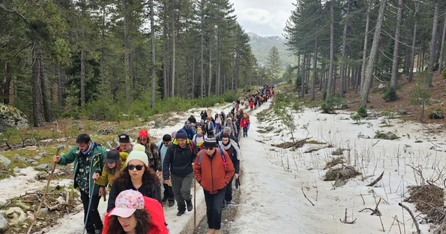 Beyşehir de karda doğa yürüyüşü coşkusu Konya Haberleri