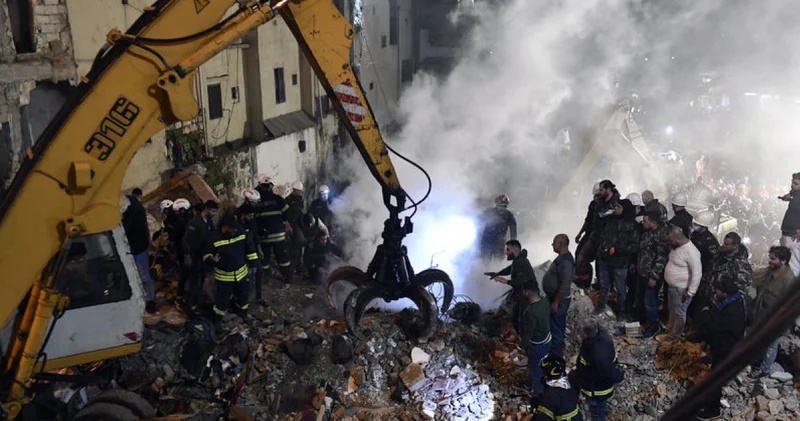 Lübnan ın Trablusşam kentinde bina çöktü: 6 ölü, 7 yaralı Son dakika haberleri