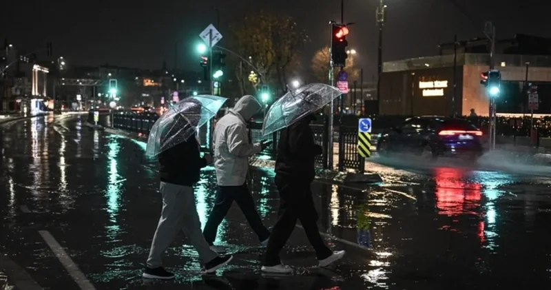 İstanbul da fırtına alarmı! Valilik uyardı