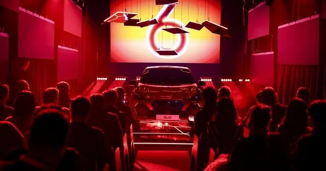 Türkiye nin en çok satan otomobili Clio , yeni nesliyle Türkiye de İzmir Haberleri