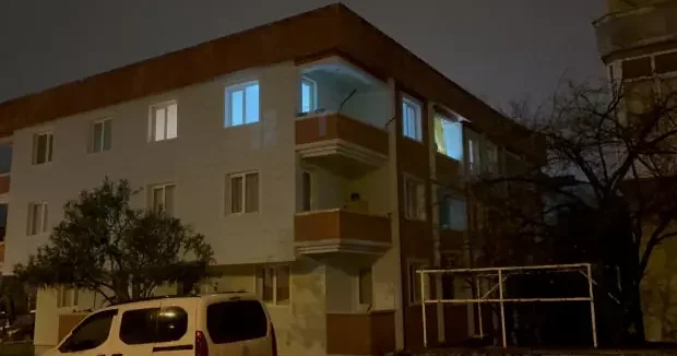 Samsun haberleri Samsun da dehşet! Ablasını bıçaklayıp balkondan atladı 09 Şubat 2026