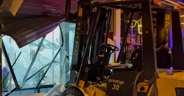 Kayseri de forkliftle kuyumcuyu soydu VİDEO İZLE