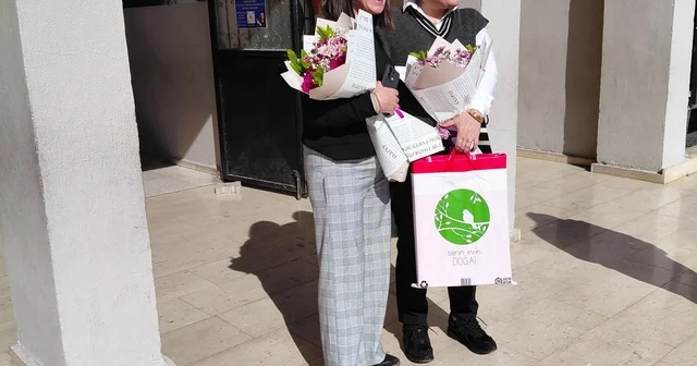 Kanseri yenen Fatma öğretmen öğrencilerine kavuştu Adana Haberleri