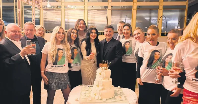 İzzet Yıldızhan’dan eşine unutulmaz kutlama