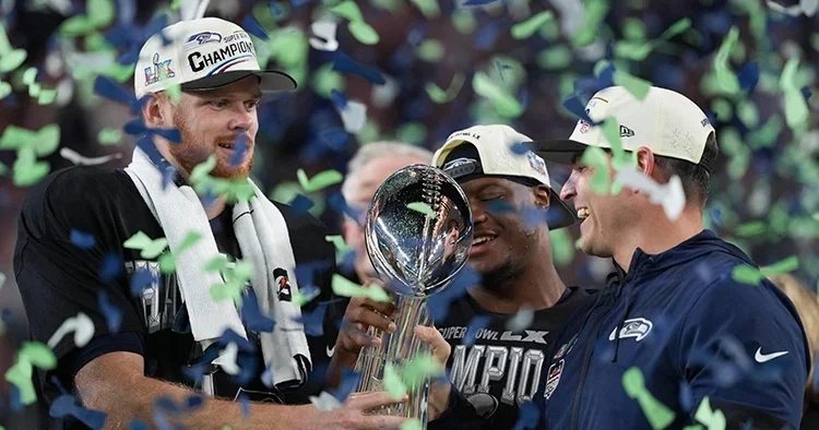 Super Bowl da şampiyon belli oldu: Trump küplere bindi!