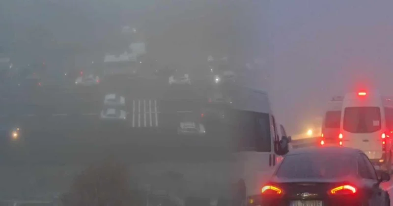 Sis ve yağmur İstanbul trafiğini kilitledi