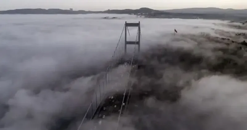 İstanbul Boğazı yoğun sis nedeniyle gemi trafiğine kapatıldı