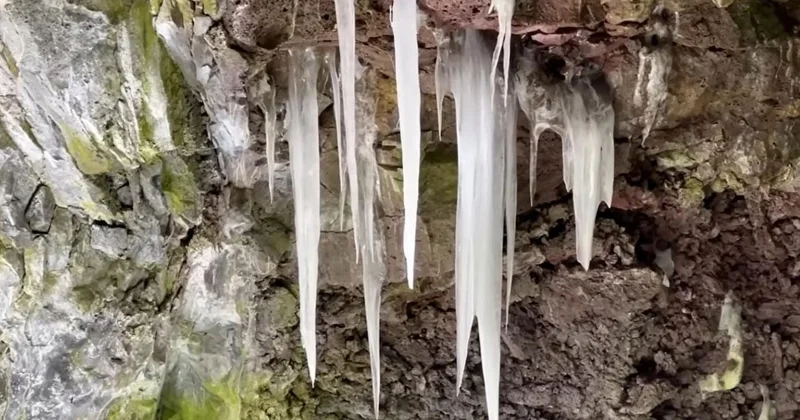 Çölün ortasındaki buz mağarası 3 bin yıldır erimiyor Sözcü Gazetesi