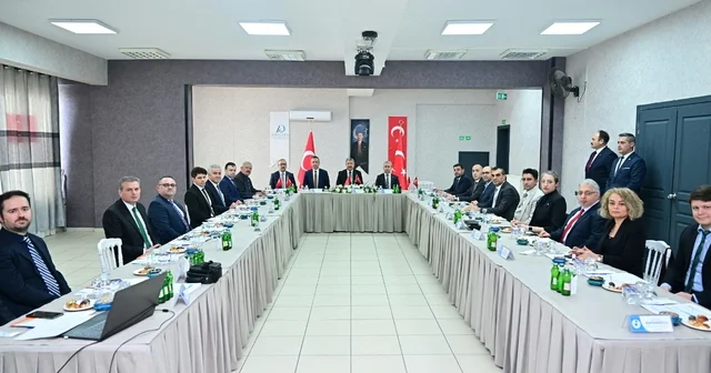 Vali Yılmaz dan başarılı İŞKUR personeline teşekkür belgesi Eskişehir Haberleri