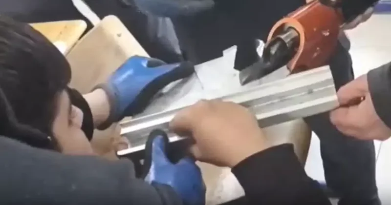 Batman’da liseli öğrencinin sıkışan parmağını itfaiye kurtardı