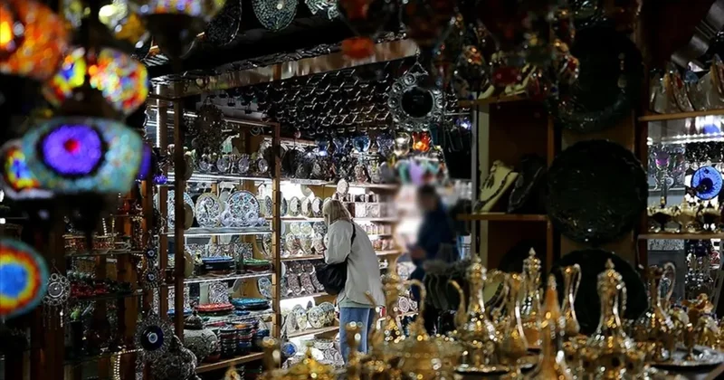 Turistler hediyelik eşyaya rekor harcadı: 2,28 milyar dolar!