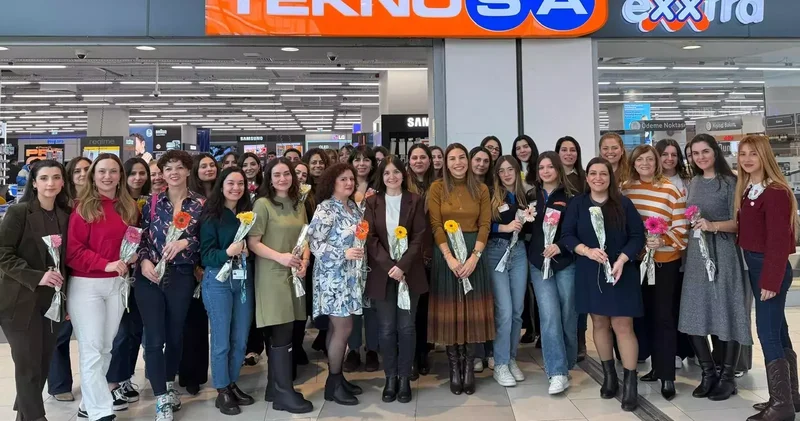 Teknosa 8 Mart’ı kadın çalışanlarıyla birlikte kutladı