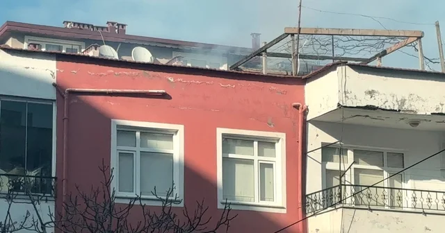 Ordu da 3 katlı binada korkutan baca yangını Ordu Haberleri