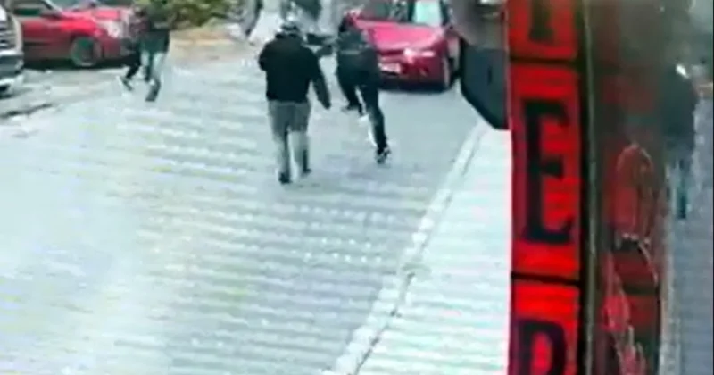 Sokakta çocuk dehşeti: Annesinin cenazesinden dönen yaşlı adamı hastanelik ettiler Sözcü Gazetesi