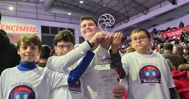 Efelerli öğrenciler robot tasarımında Ege Bölgesi birincisi oldu Aydın Haberleri