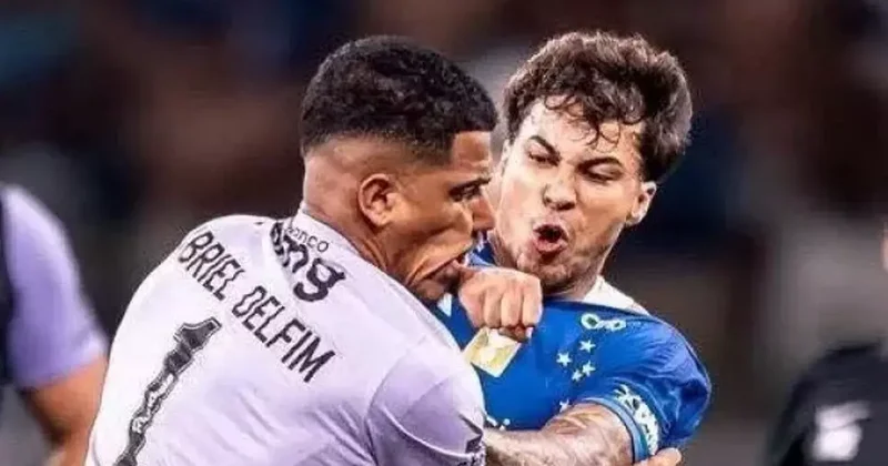 Yeşil saha savaş alanına döndü! 23 kırmızı kart çıktı