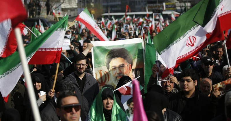 Tahran da yeni lider Mücteba Hamaney için “biat mitingi” düzenlendi