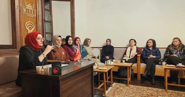 EBB Dil Ve Edebiyat Konağında şiirler, ilahiler ve türküler kadınlar için okundu Erzurum Haberleri