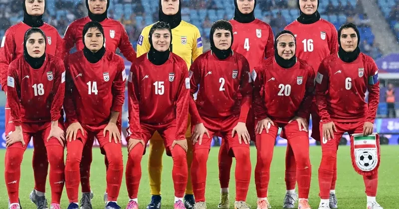 Trump tan Avustralya ya İran milli kadın futbol takımına iltica hakkı vermesi çağrısı