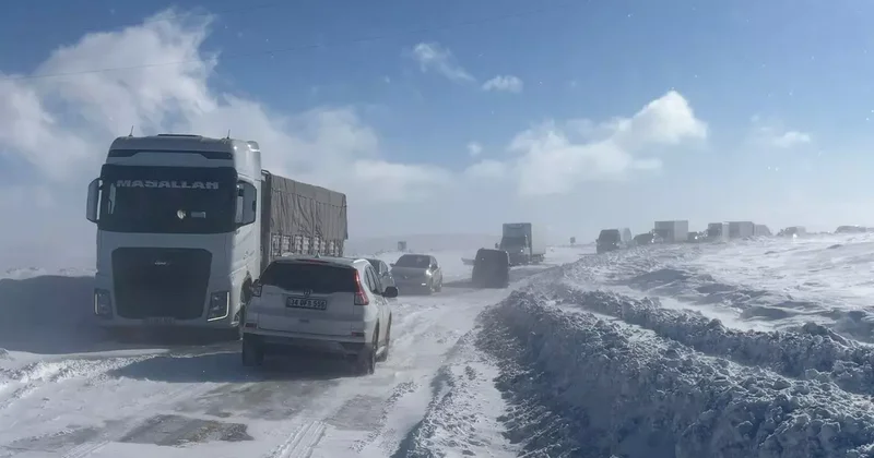 Ulaşıma kar ve tipi engeli
