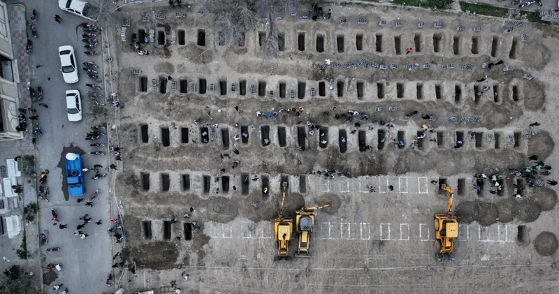 Tehran Times ABD İsrail saldırılarında hayatını kaybeden çocukları manşete taşıdı: Trump, onların gözlerine bak Dış Haberler