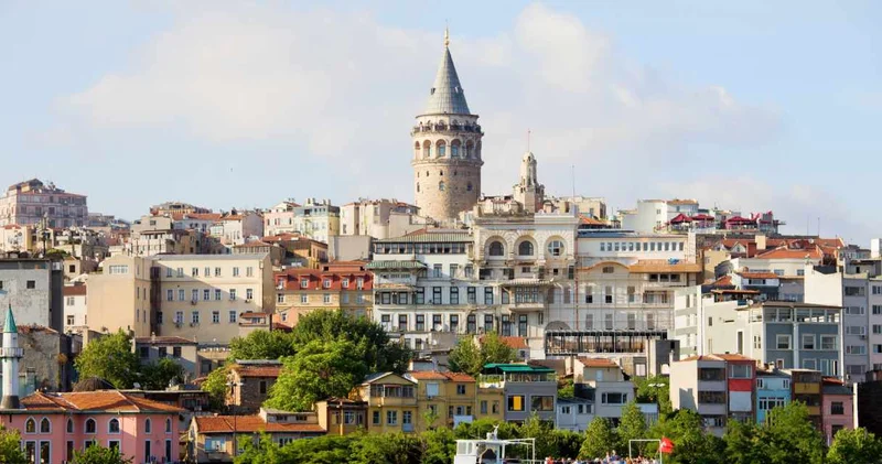 Tarihi Beyoğlu’nda 11 ev ve dükkân özelleştirilecek