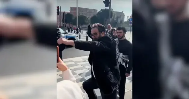 Nice’te sinsi Yahudi den provokasyon girişimi: Önce taciz etti, sonra “mağdur” rolüne soyundu