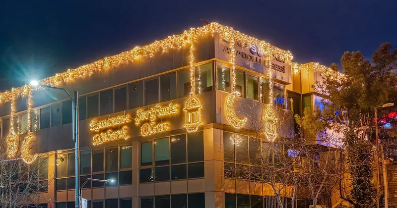 Okulların sadece içi değil, dışı da Ramazan la aydınlandı