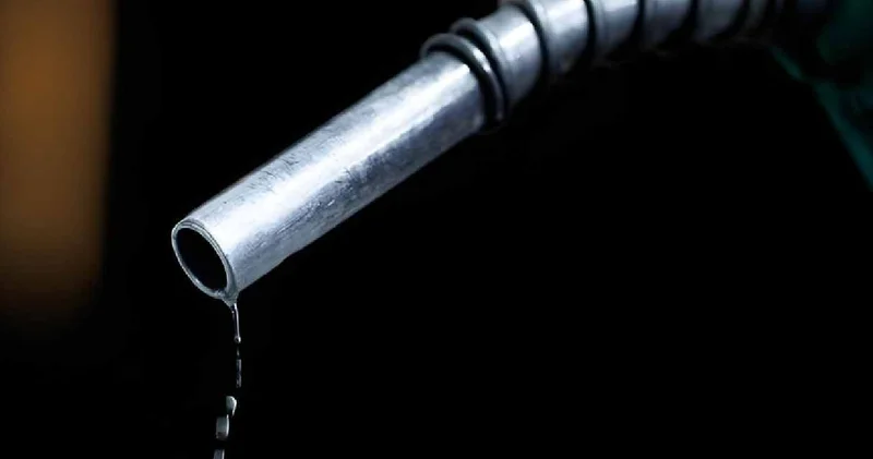 Petrol krizi derinleşiyor mu? Bir ülke daha ihracat yasağı getirdi