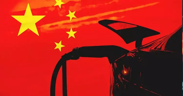 Çin de akaryakıt fiyatlarına ton başına 100 dolar zam