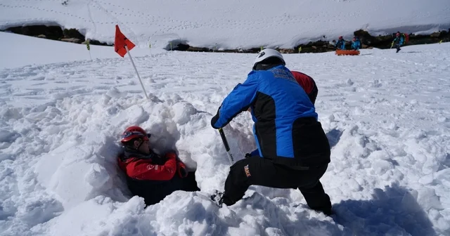 AFAD, Uludağ da 150 personel ile Çığ Arama Kurtarma tatbikatı yaptı Bursa Haberleri