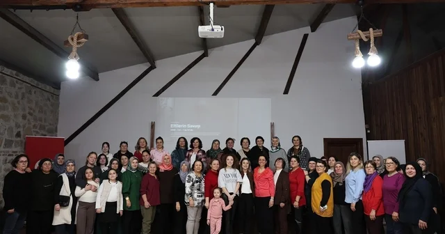 Çivril Belediyesi, 8 Mart Dünya Kadınlar Günü nde kadın dayanışmasını büyüten anlamlı bir etkinliğe imza attı Denizli Haberleri