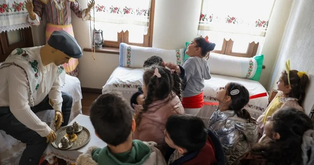 Gündüz Bakımevi öğrencileri Aydın ın tarih yolculuğuna çıktı Aydın Haberleri