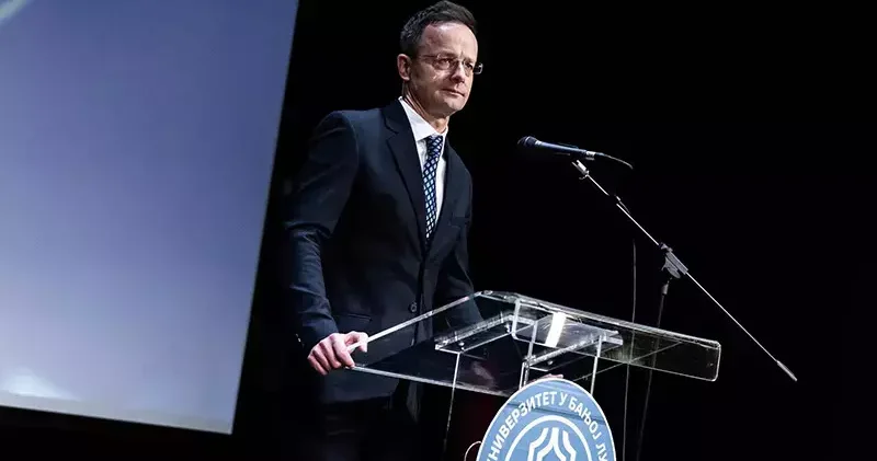 Macaristan: AB, Rusya dan petrol ve gaz ithalatına uyguladığı yasağı derhal kaldırmalı