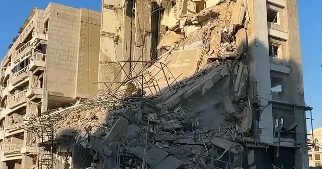 İsrail Lübnan a saldırı düzenledi: Olay yerindeki yıkım görüntülendi VİDEO İZLE